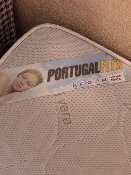 Cama de Casal com Estrado IKEA LURÖY e Colchão Portugal Flex (140x200 cm)