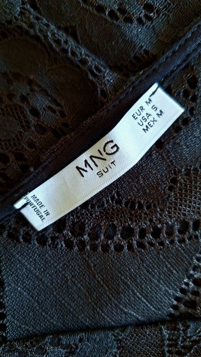 Vestido preto (Mango)