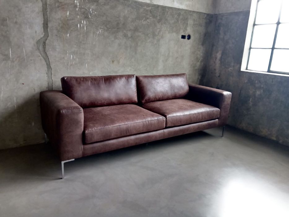 Estofador profissional. Sofás por medida e restaurações artesanais