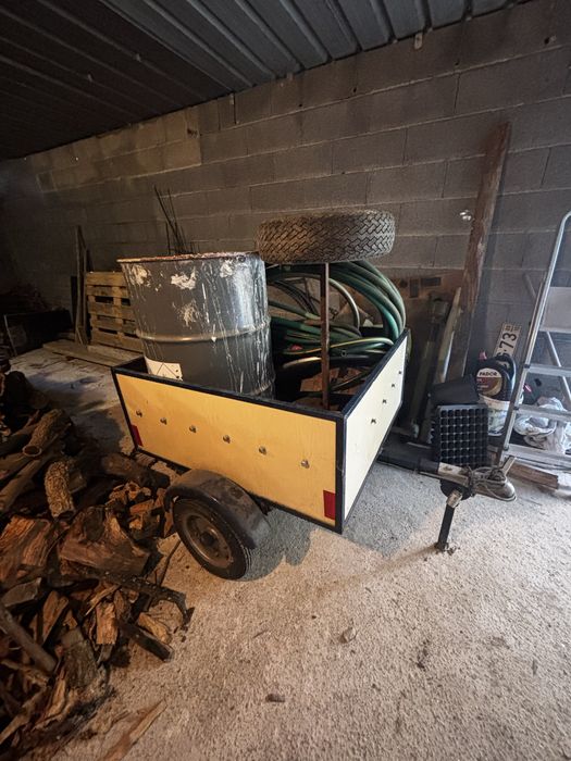 Reboque para carro ou carrinha