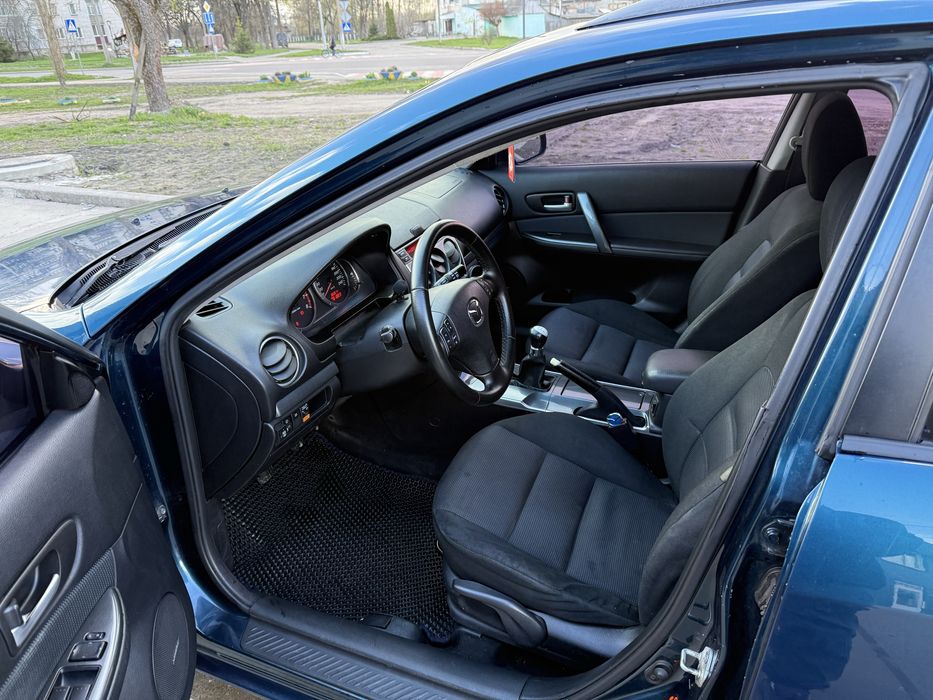 Автомобіль MAZDA 6
