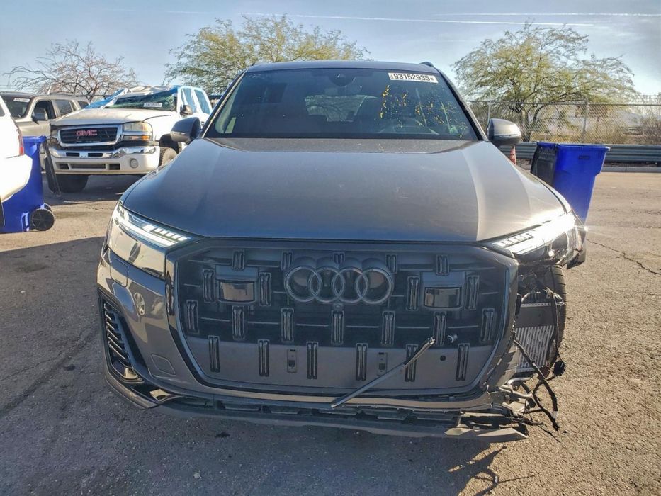 Фара Audi Q7 USA 2025 другий рестайл 4M0 941 086 F  4M0 941 085 F