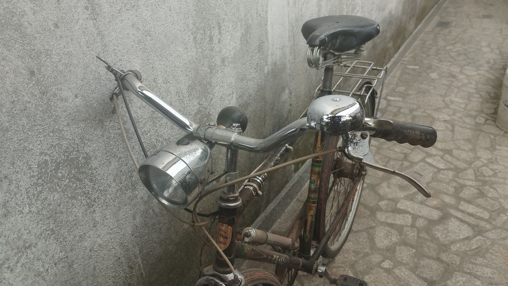 Bicicleta antiga Mayal