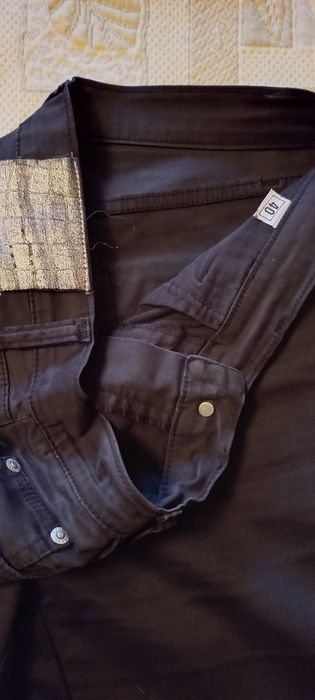 2 Calças clássicas de verão (1 preta e 1 creme)