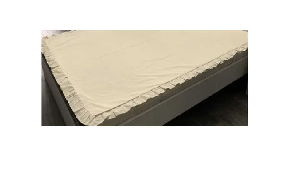 Простирадло з рюшами (воланом) односпальне 90 х 190 см. НОВЕ.