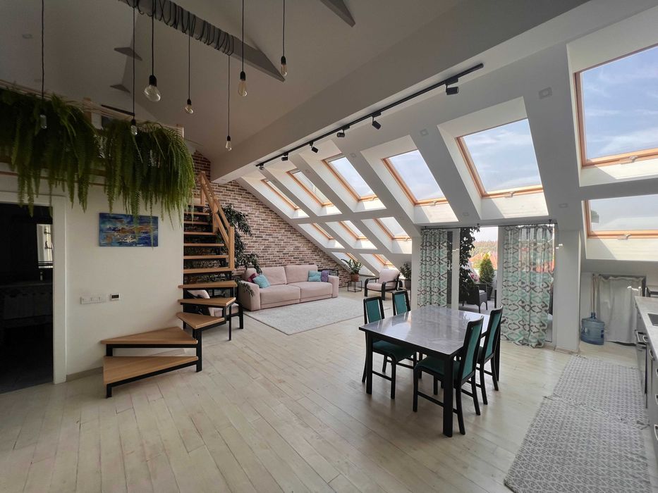 Оренда 2-кімнатної квартири з терасою на Петропавлівській Борщагівці