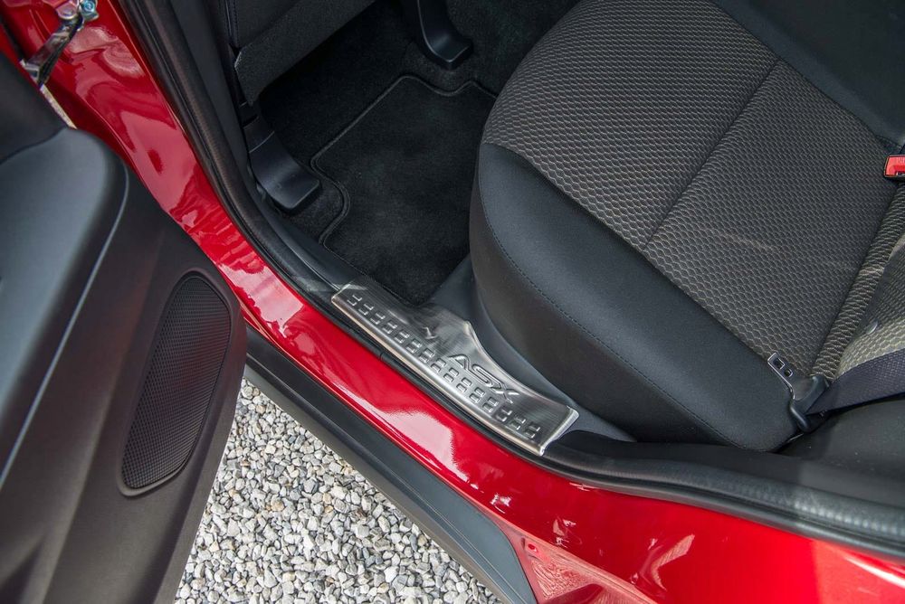wewnętrzne górne listwy progowe mitsubishi asx iii