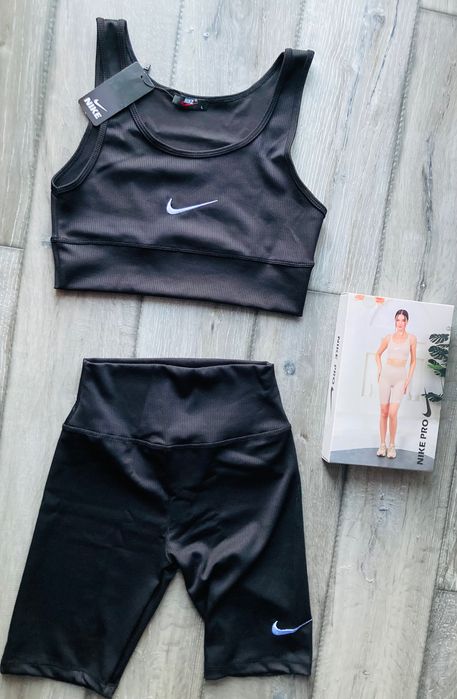 Strój sportowy L rozmiar