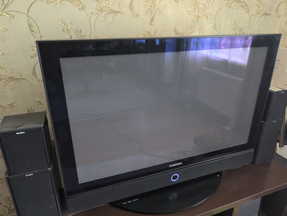Якісна плазма 42 дюйми з HDMI
