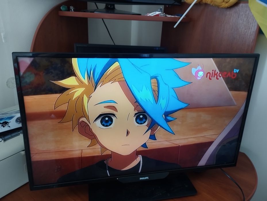 Телевізор Phillips 32 діагональ