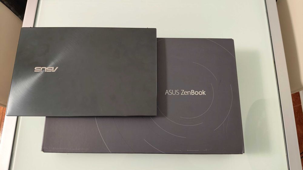 Computador Portatil ASUS ZenBook 13 OLED 13" Ryzen 7 5700U 16Gb 500GB