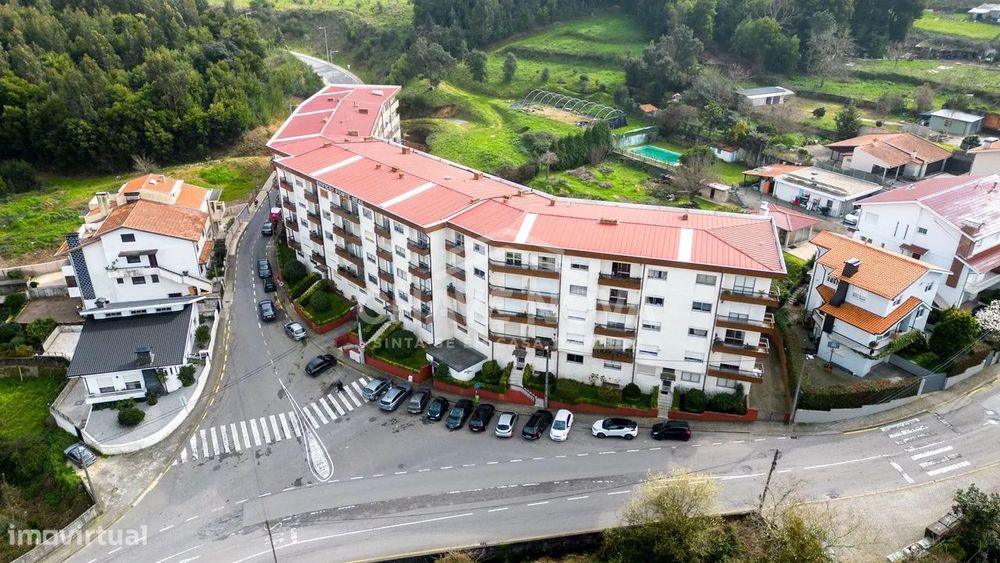 T2 c/ Lugar de Garagem em Gondomar — Gondomar (São Cosme), Valbom E Jovim, Porto
