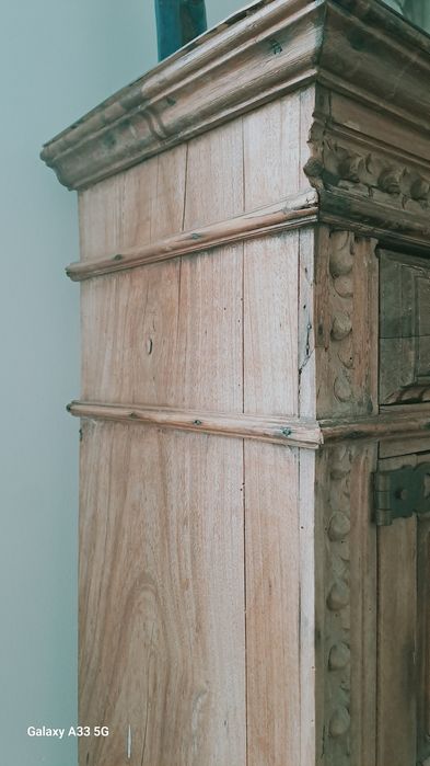 Móvel antigo para restauro