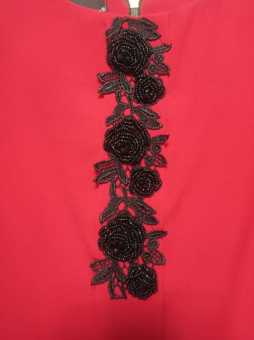 Червона сукня вишивка бісер