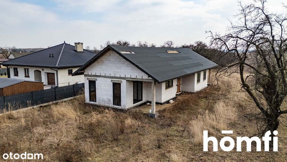 Przestronny dom na dużej działce w Wawrzyszowie