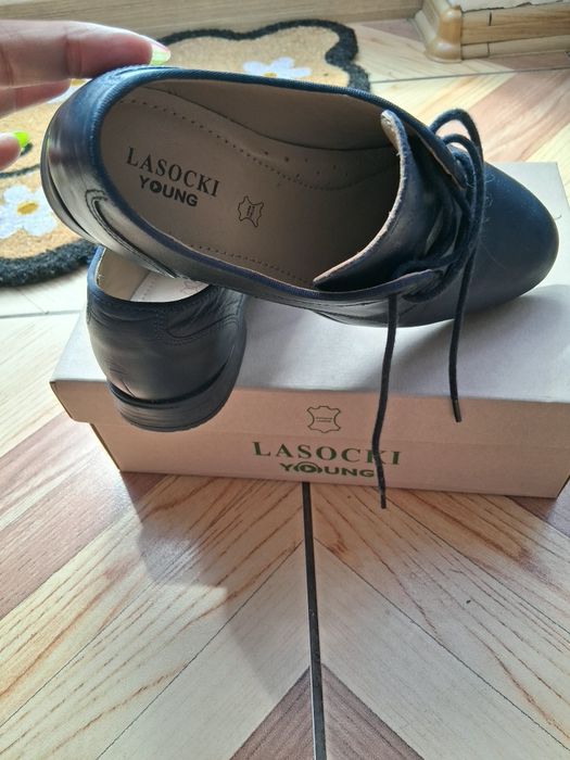 Eleganckie buty komunijne Lasocki rozmiar 35