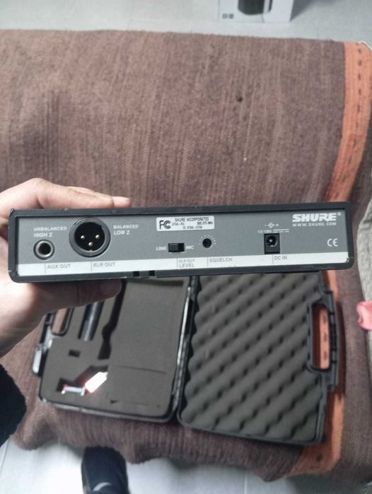 Microfone Shure + Emissor de Sinal + Maleta