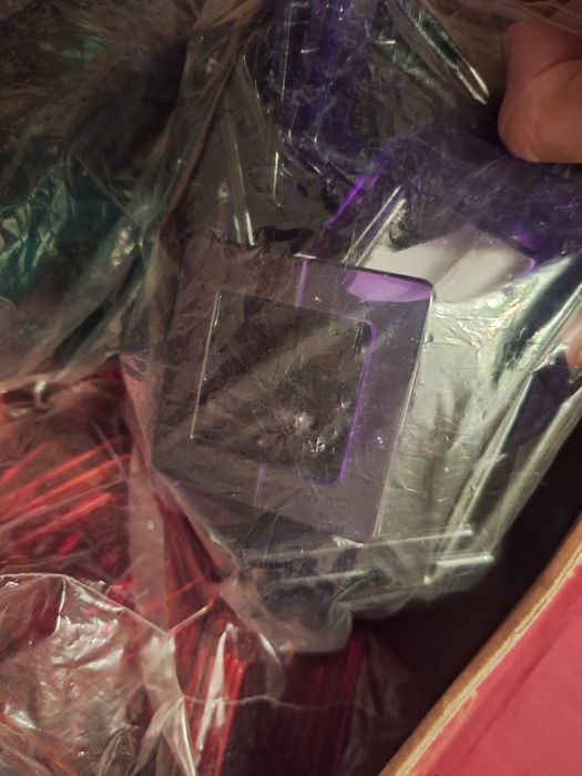 Peças em forma de quadrado para bijuteria e decoração