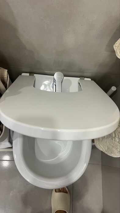 Bidé com torneira ROCA