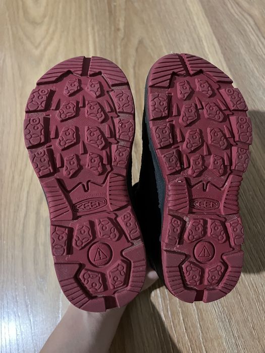 Черевики KEEN .