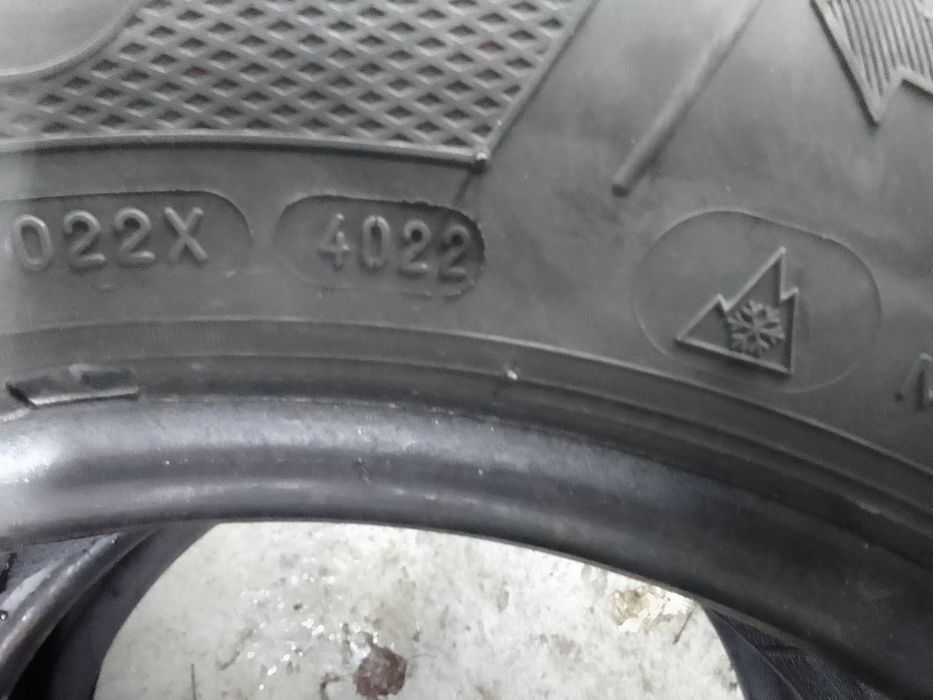 Cena za 2 Opony zimowe 215/65r15C KLEBER 2022r 6mm