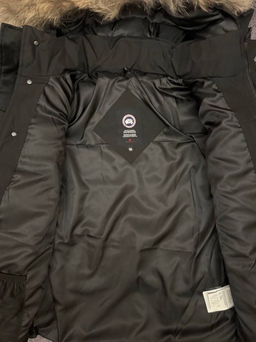 Canada Goose Puffer Jacket Black Red  Logo