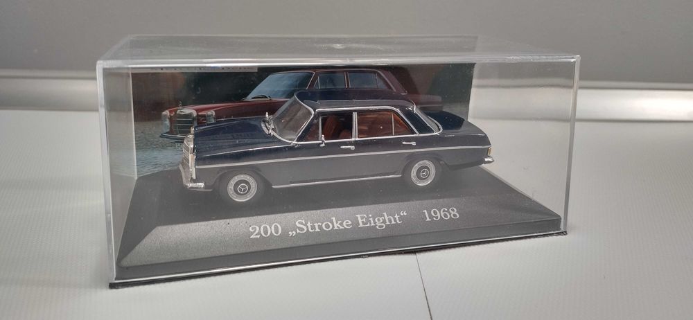 Mercedes W114/115 1:43