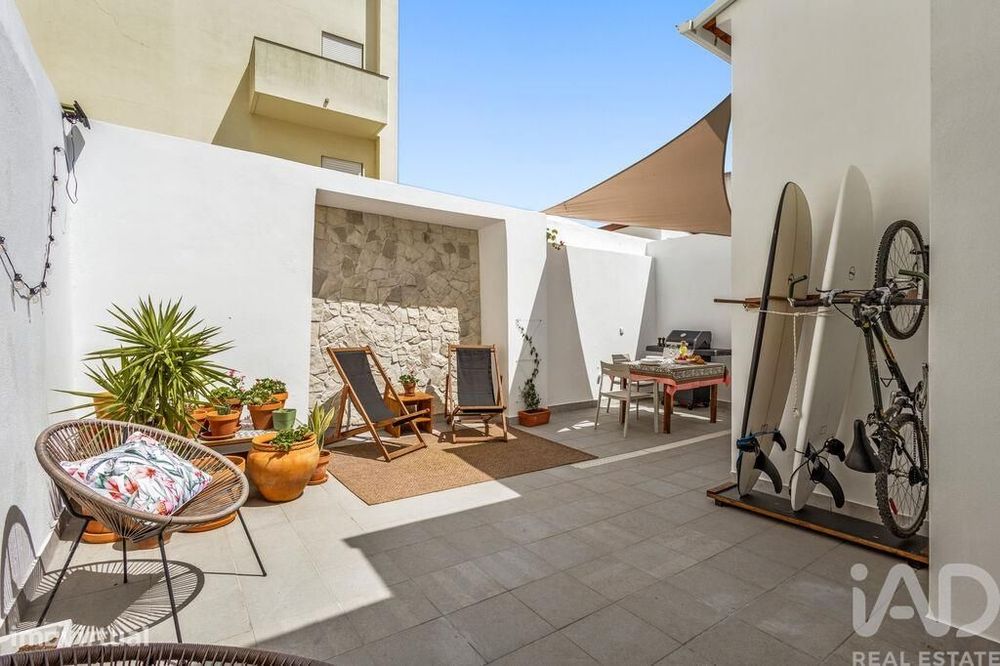 Casa / Villa T2 em Atouguia da Baleia