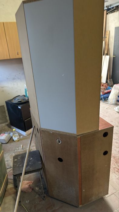 Witryna rogiwa dwu cześciowa .Szafka.