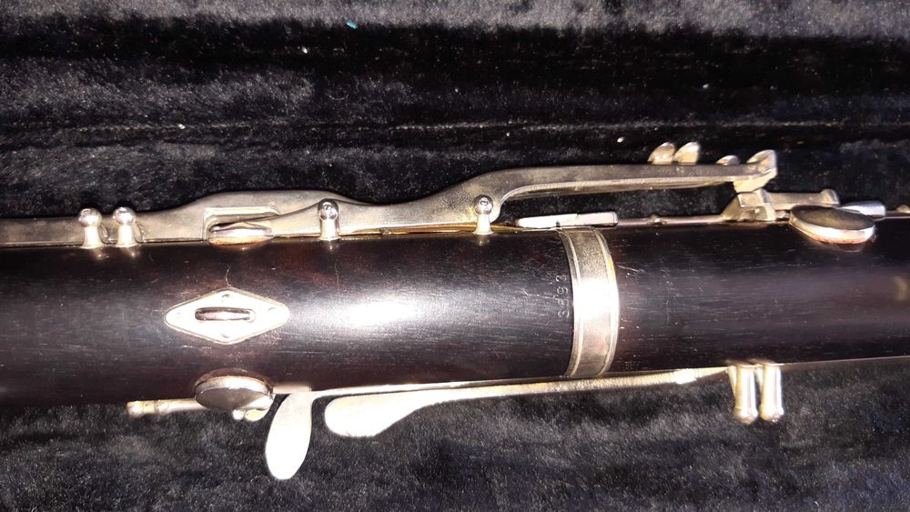 Clarinete Baixo ( madeira) Si bemol Leblanc France