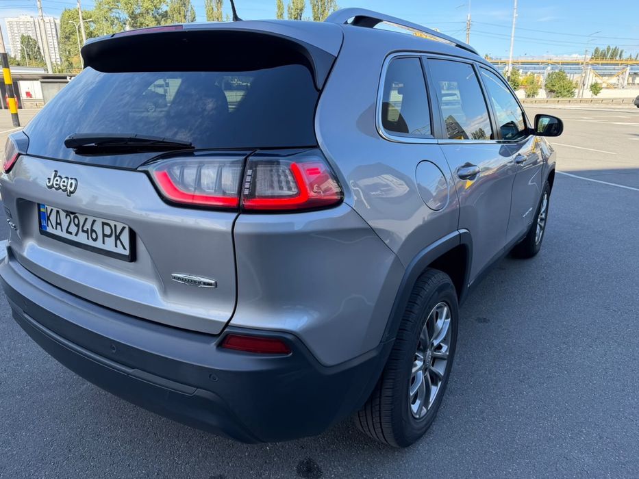 Продам jeep cherokee