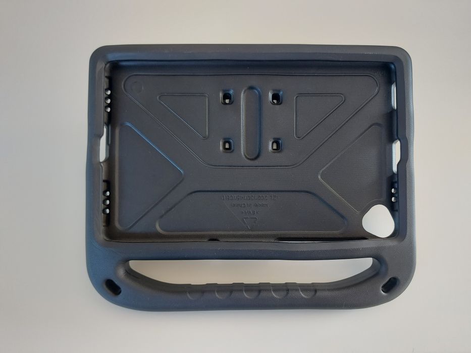 Capa tablet 25cm x 15.5cm