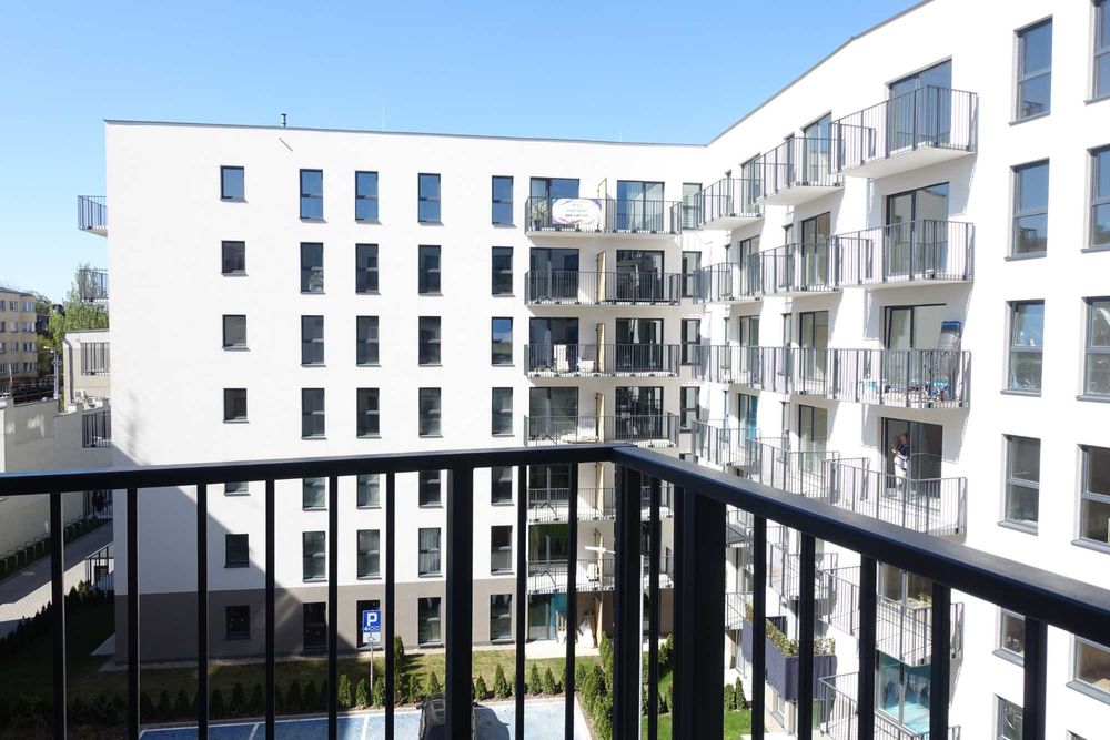 Stylowy apartament z ekranem kinowym – 6 sierpnia 19A