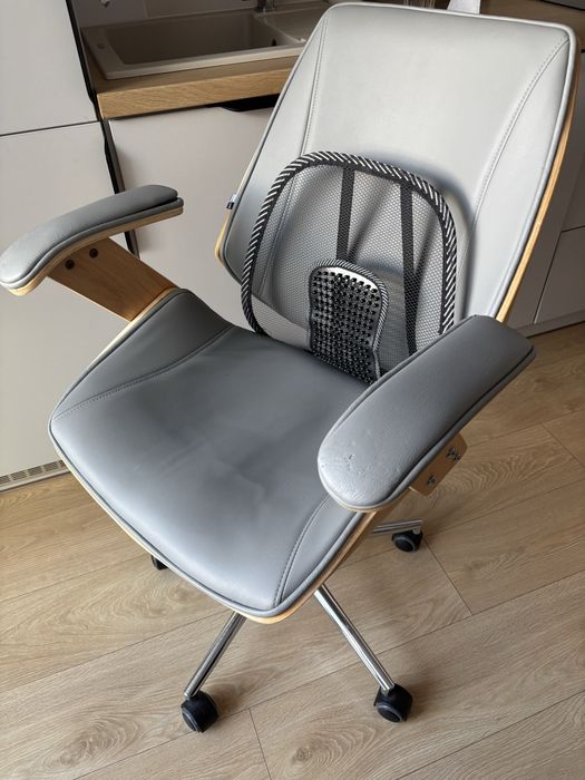 Ergonomiczny fotel biurowy / obrotowy, drewno gięte