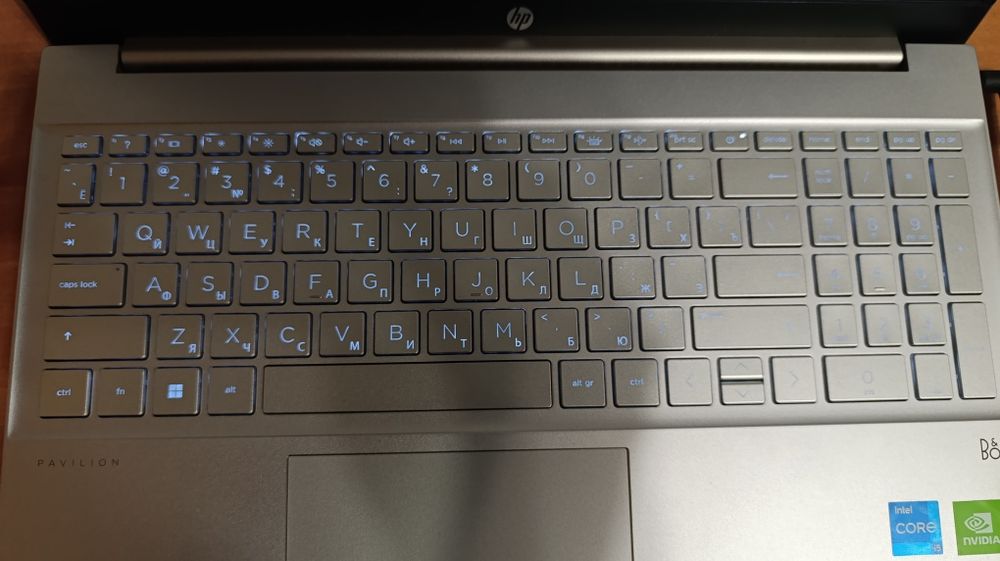 HP PAVILION Laptop 15-eg0077ur, Ram 8(DDR4 3200),SSD256,Video: GeForse MX 350
