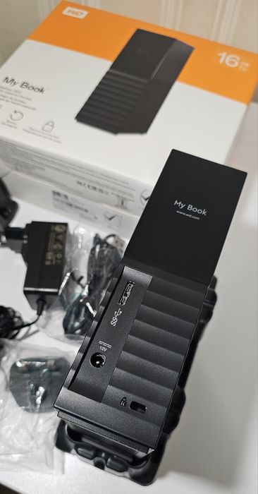 Внешний жесткий диск 3.5" USB 16.0TB WD My Book Black (WDBBGB0160HBK-E