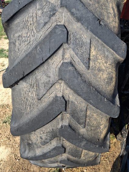 Opony 18.4R38(460/85R38)