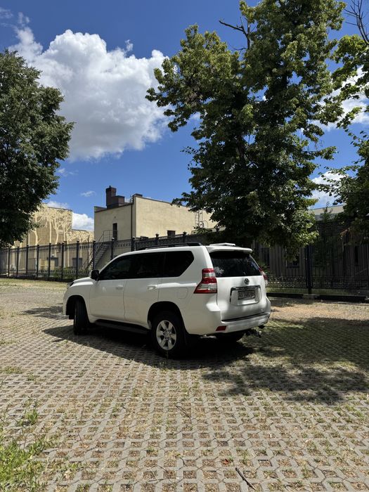 Toyota Land Cruiser Prado 150 • 3.0 D-4D