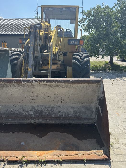 Фронтальний навантажувач