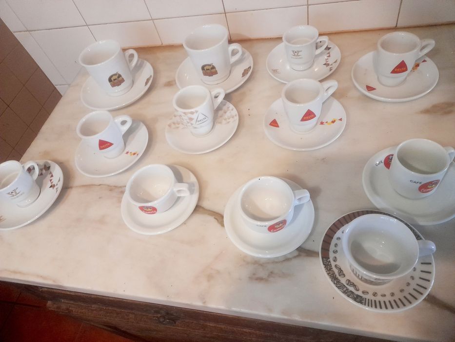 Conjunto de 12 Chávenas Delta/Outras