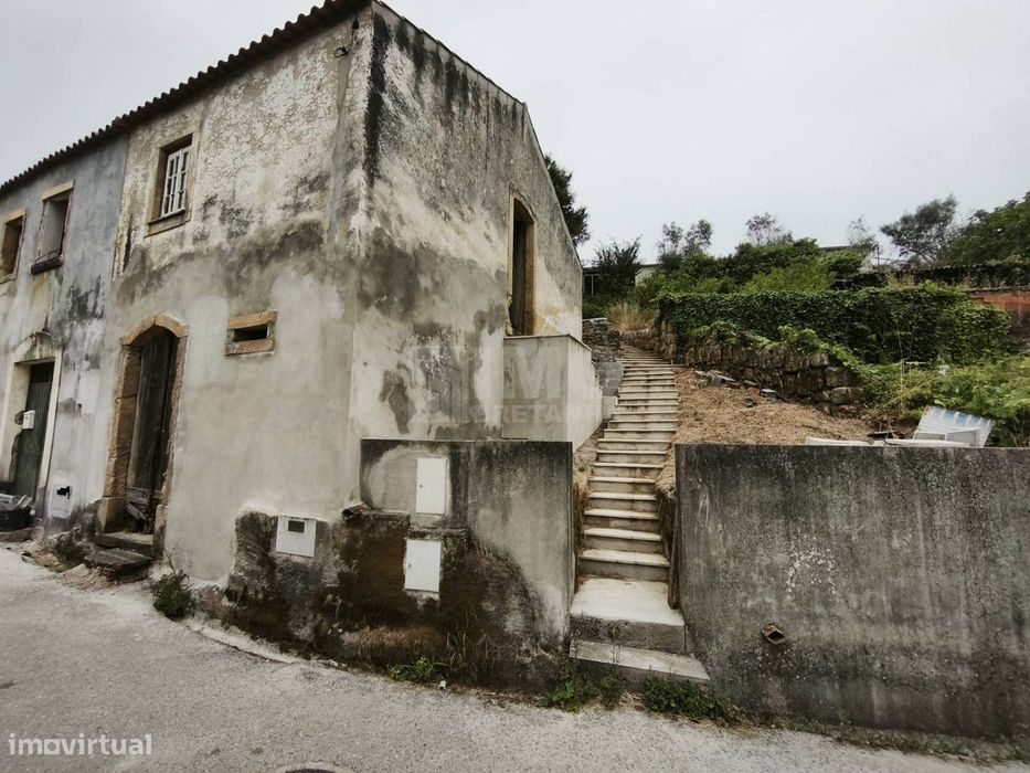 V1 House for Renovation - Lamas - 10 Minutes from Coimbra