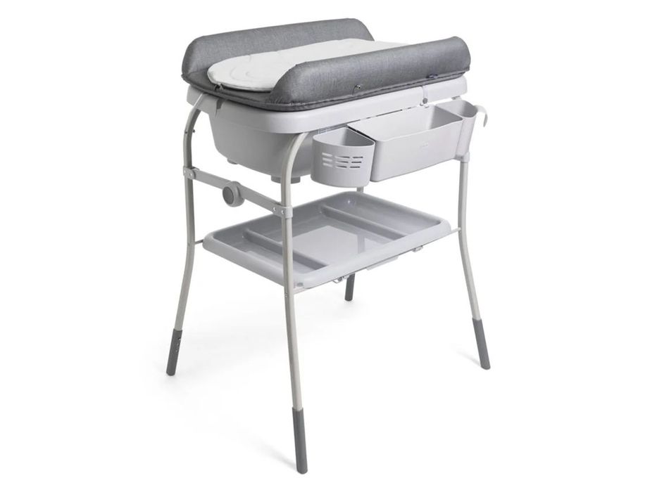 Fraldário com banheira para bebés