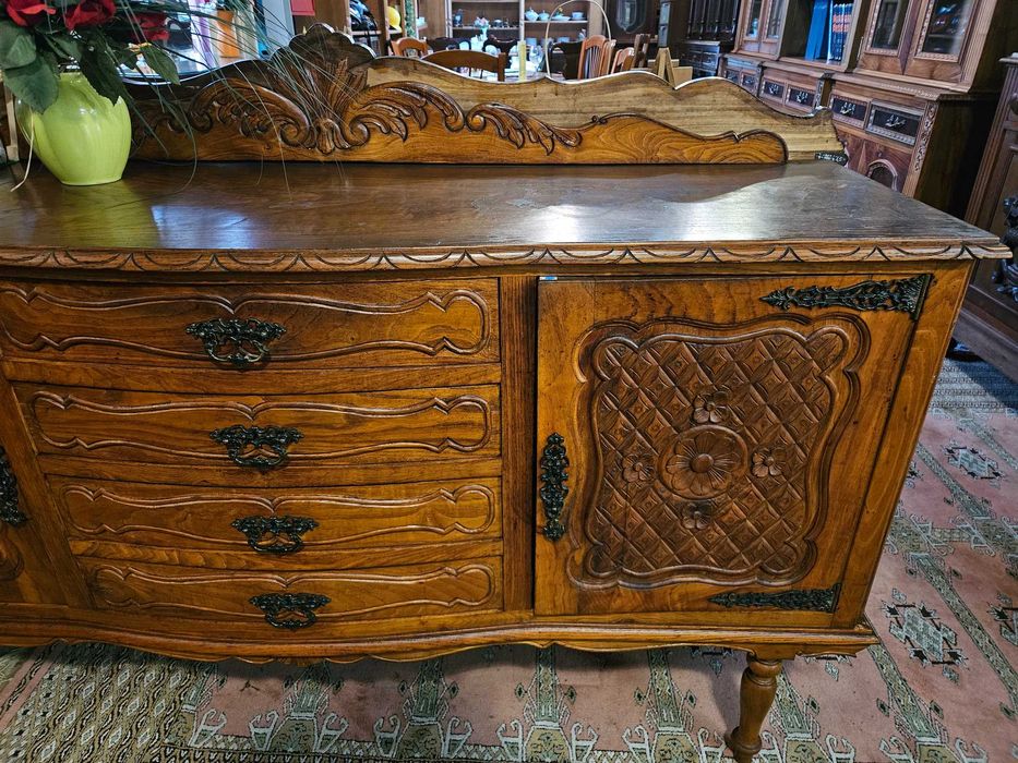 Aparador antigo em óptimo estado