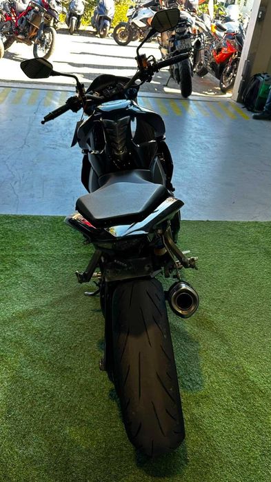 cb 1000r 2009 preta