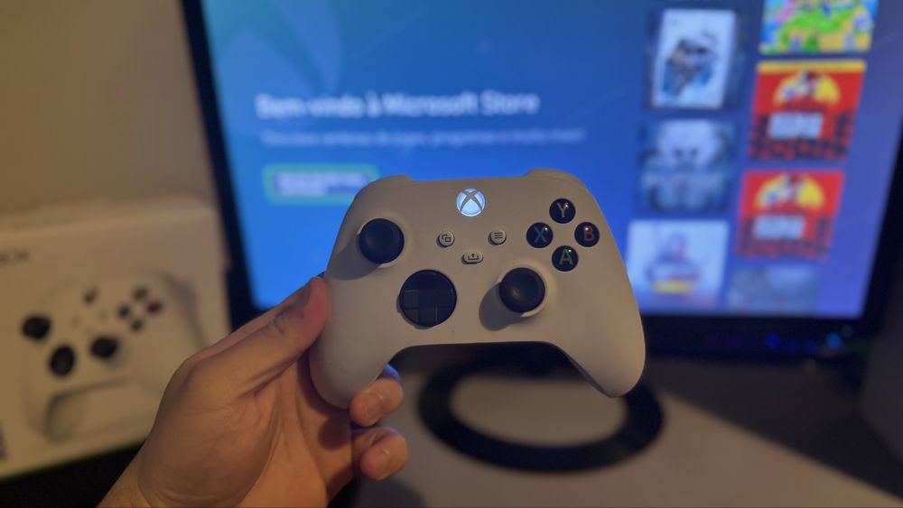 Xbox Series S + comando novo