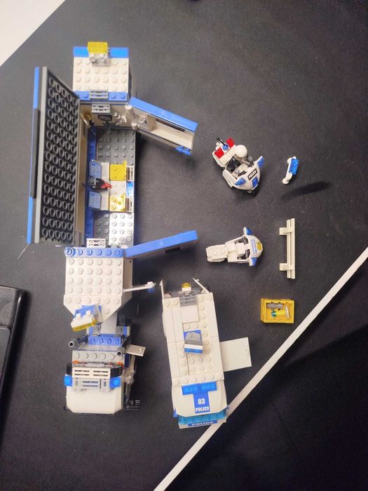 Lote LEGO City Polícia - Camião Unidade Móvel (7288) + Extras