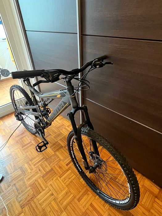 Bicicleta Aro 26" Moma Bikes