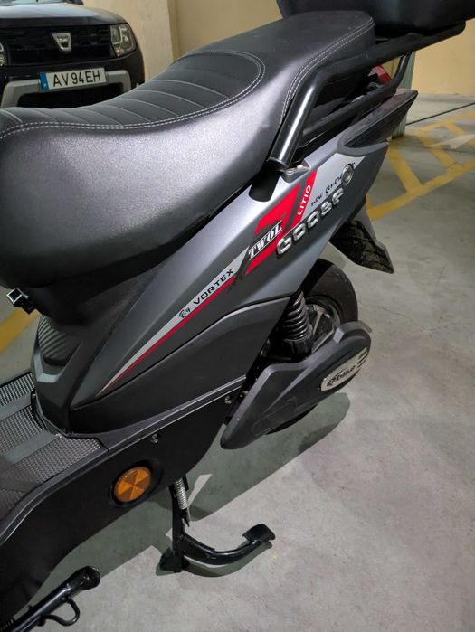 Vortex Goose - Elétrica. Excelente estado, pouco uso! Precisa apenas de bateria. Não necessita carta de condução.
