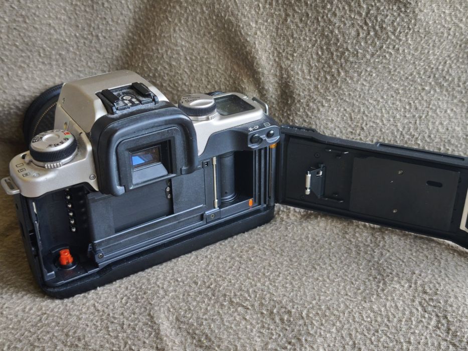 Canon EOS 50 E z obiektywem 28 -80