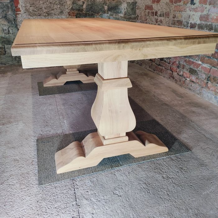 Stół dębowy klasztorny